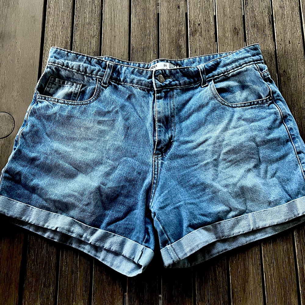 Blue Mom Jeans Shorts! Beautiful, almost new.